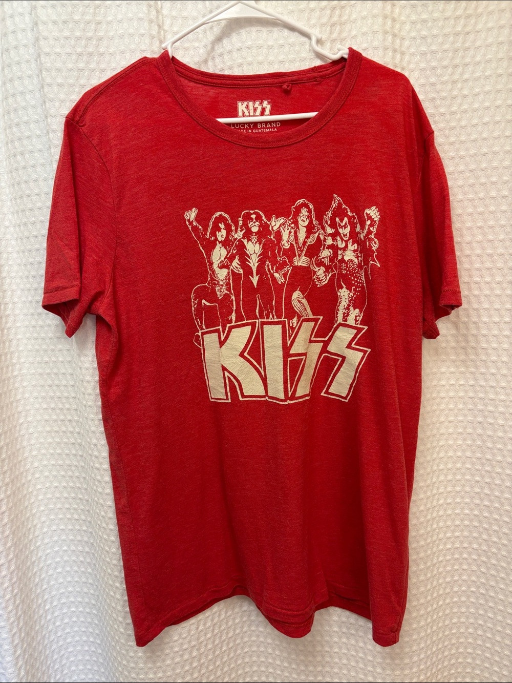 Kiss Red Graphic Band Tee with White Print